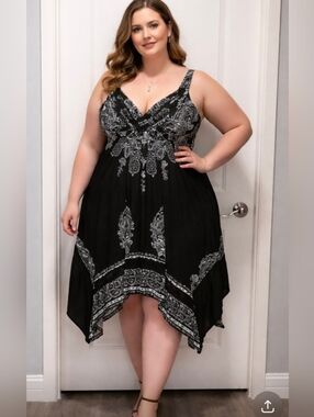 Papillon Blanc Black and White Asymmetrical Dress